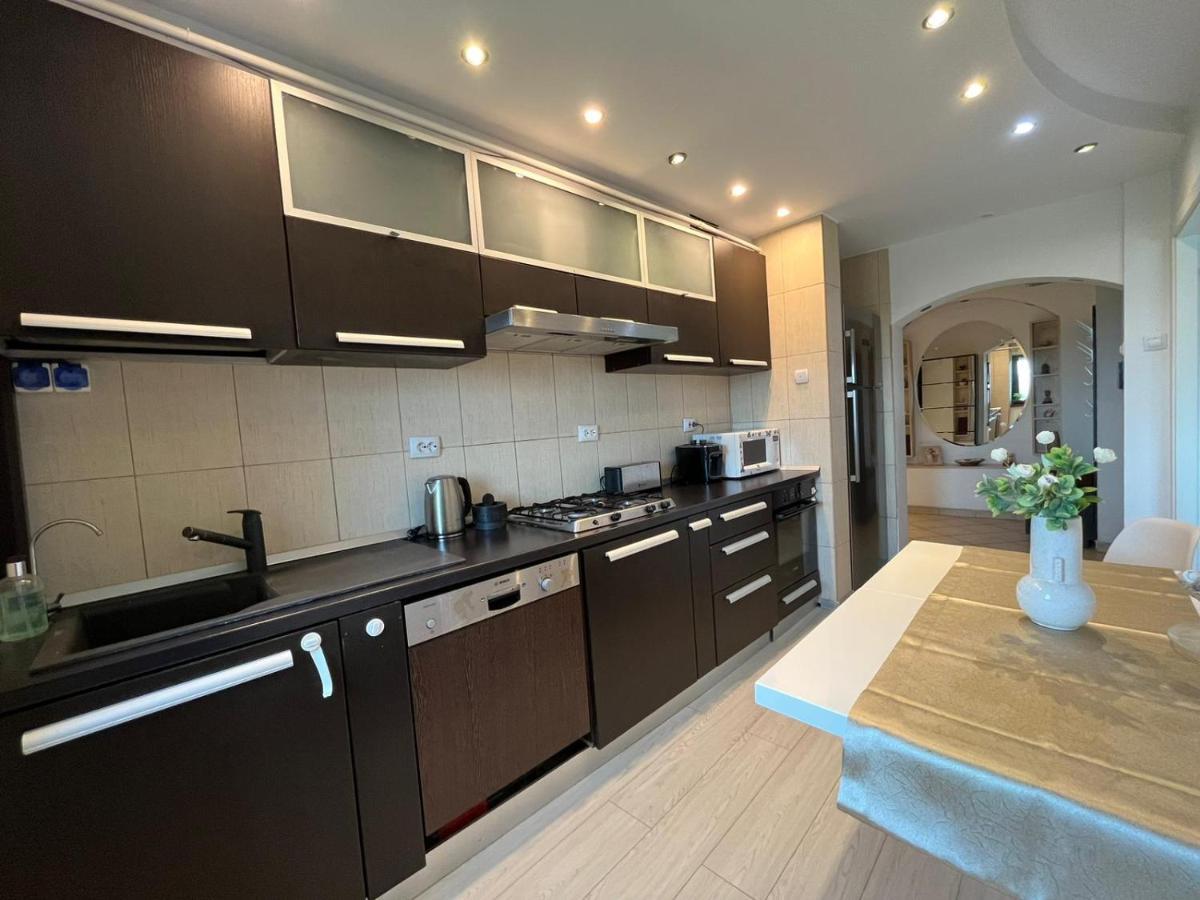 City Center Privat-Sauna Familyconcept 雅西 外观 照片