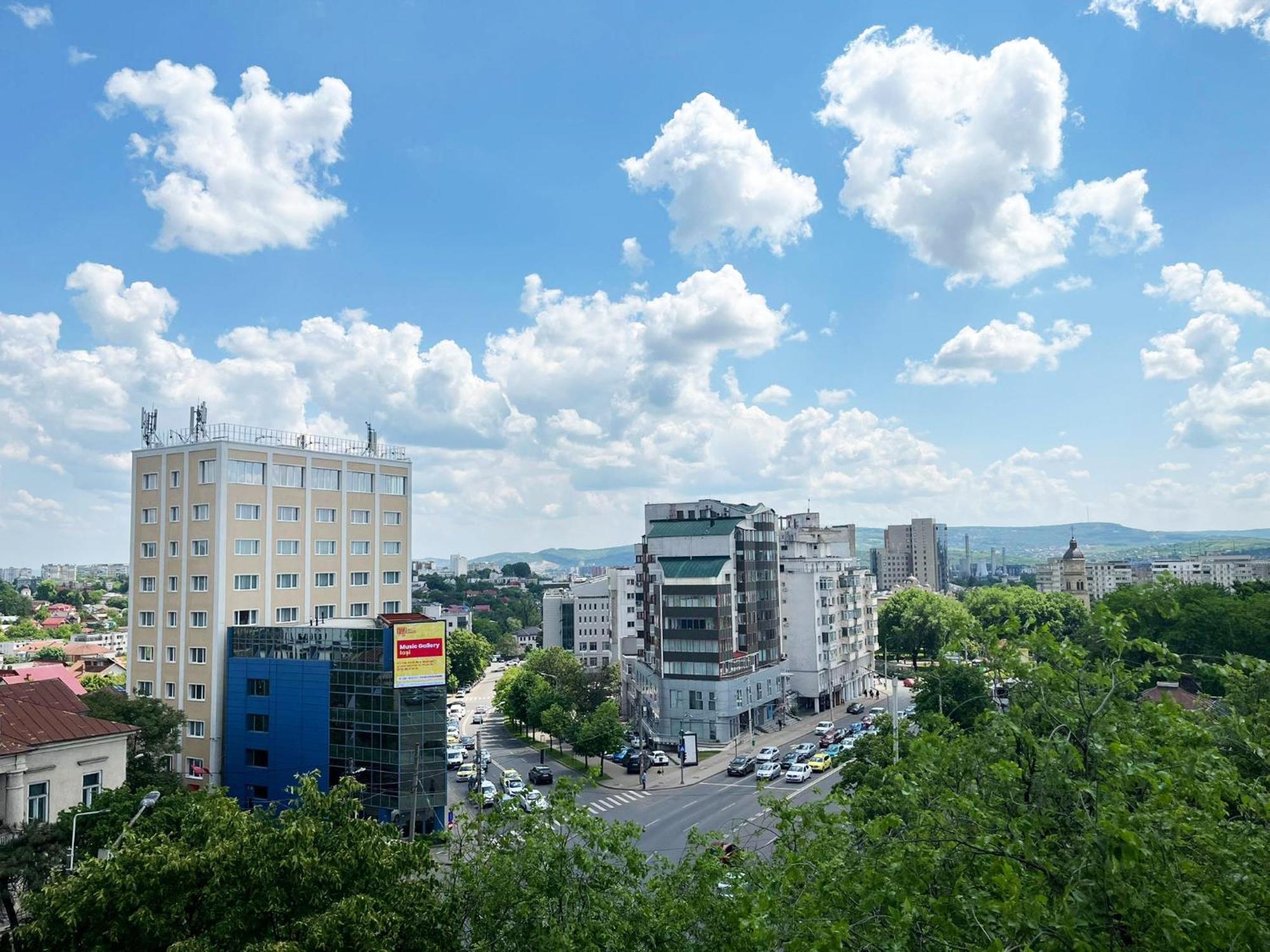 City Center Privat-Sauna Familyconcept 雅西 外观 照片